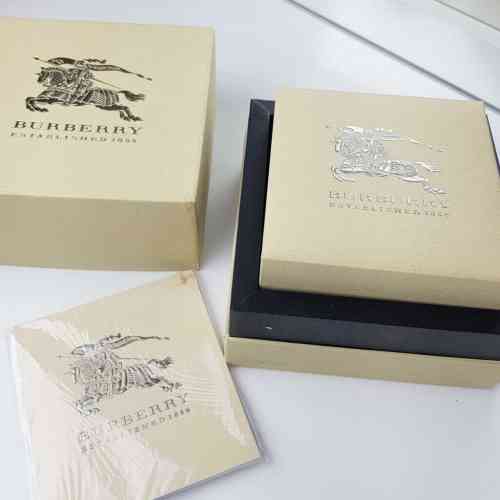 BURBERRY Orjinal Saat Kutusu