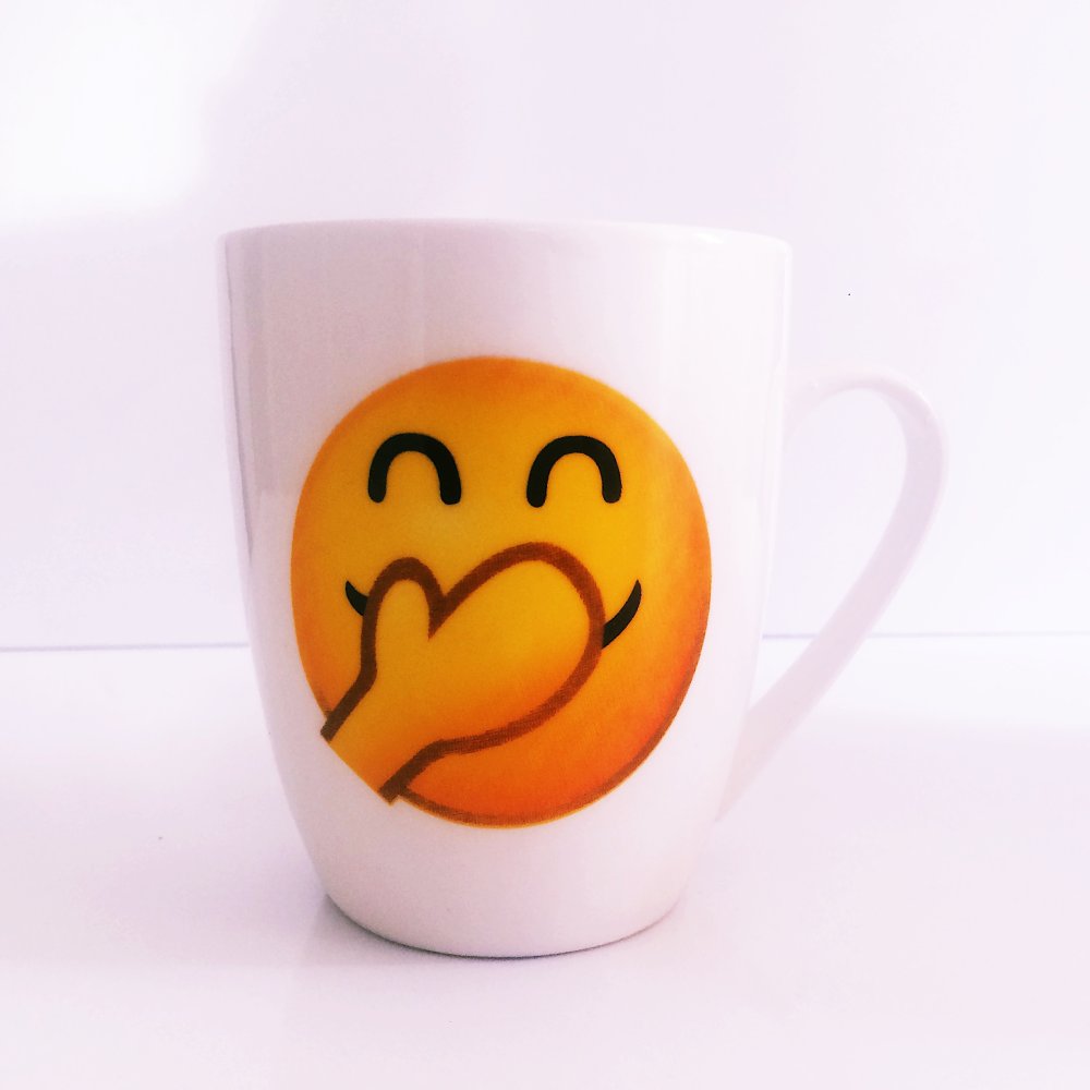 Ağzını Kapatan Emojili Kupa Bardak