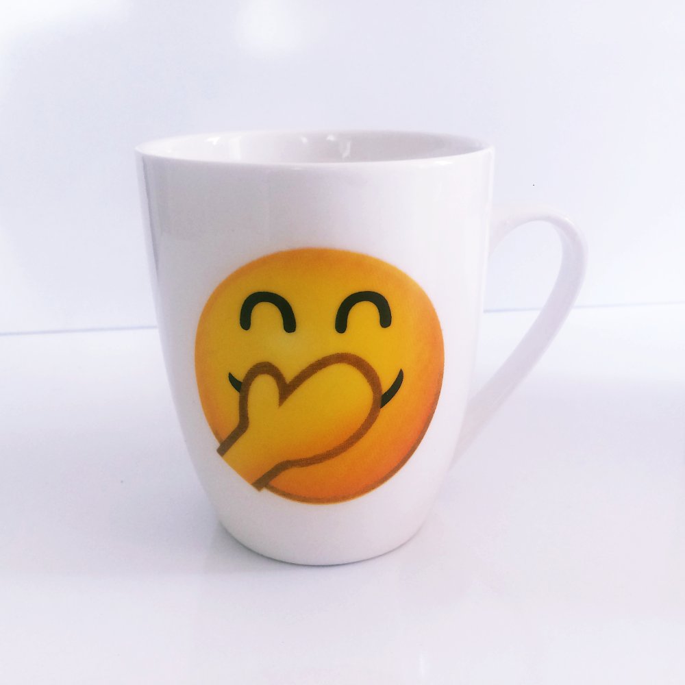 Ağzını Kapatan Emojili Kupa Bardak