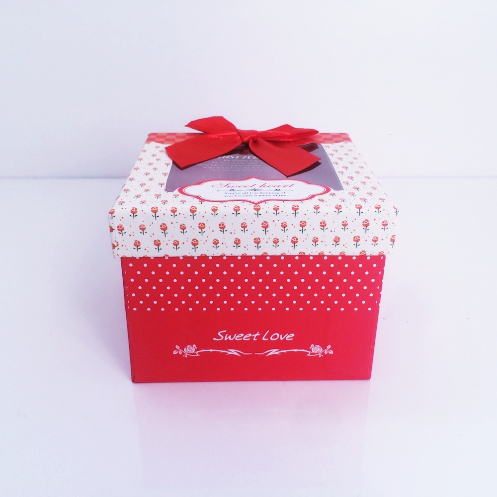 Şeffaf Kapaklı Kare Hediye Kutusu Orta Boy