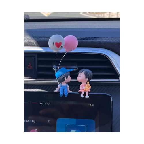 I Love You Balon Tutan Sevimli Oturan Çift Araba İçi Biblo Aksesuar Torpido Süsü Sevgiliye Hediye