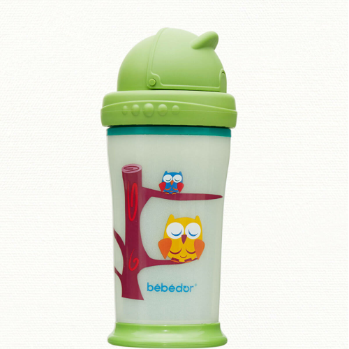 Bebedor Karanlikta Parlayan Pipetli Alıştırma Bardağı 240ml