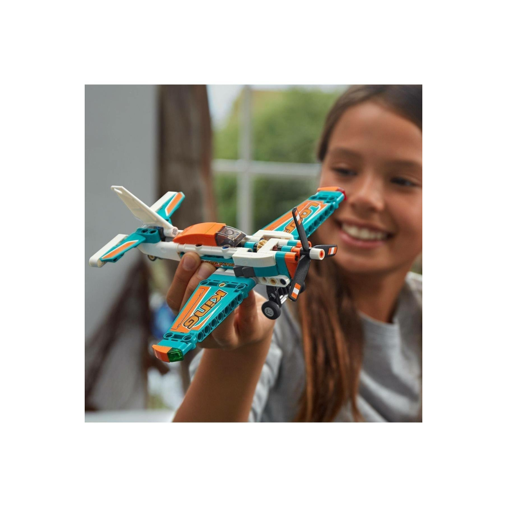 LEGO 42117 Technic Yarış Uçağı