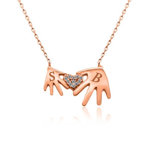 Kişiye Özel Rose Harfli Kalp Tutan Eller Gümüş Kolye