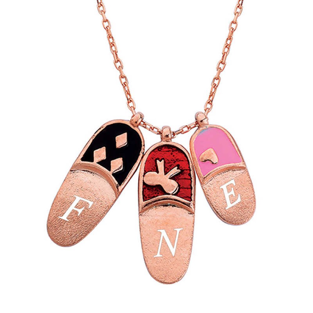 Kişiye Özel Harfli Üçlü Aile Terlik Gümüş Kolye