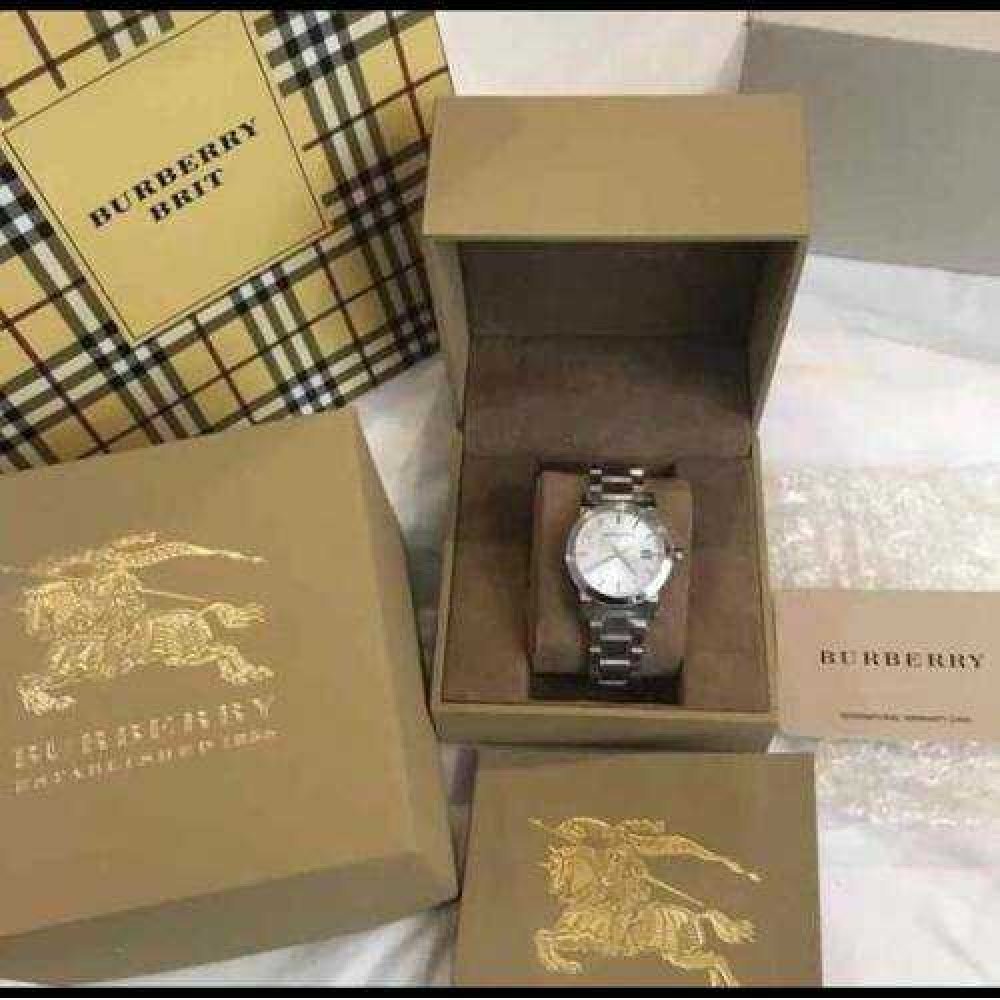 Burberry BU9100 Kadın Kol Saati
