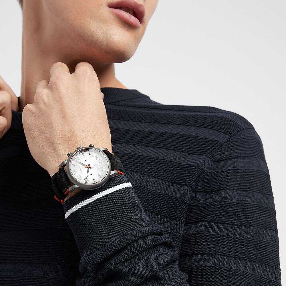 Emporio Armani AR11174 Erkek Kol Saati